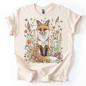 Fox in Wildflowers T-Shirt Women's Nature Aesthetic Woodland Cottagecore Gift